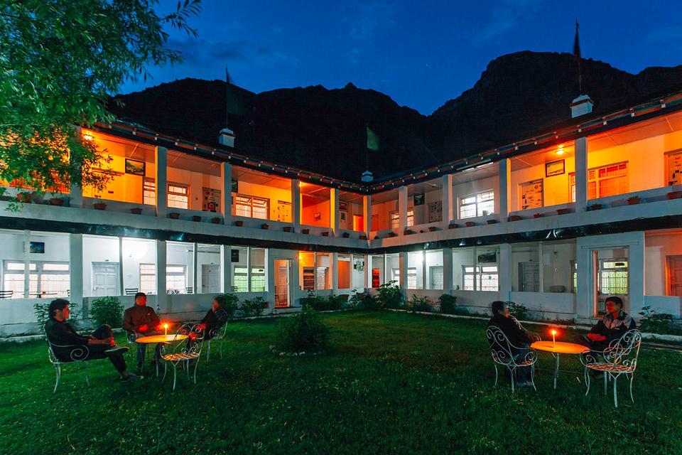 Sakya Abode Hotel Kaza Buitenkant foto